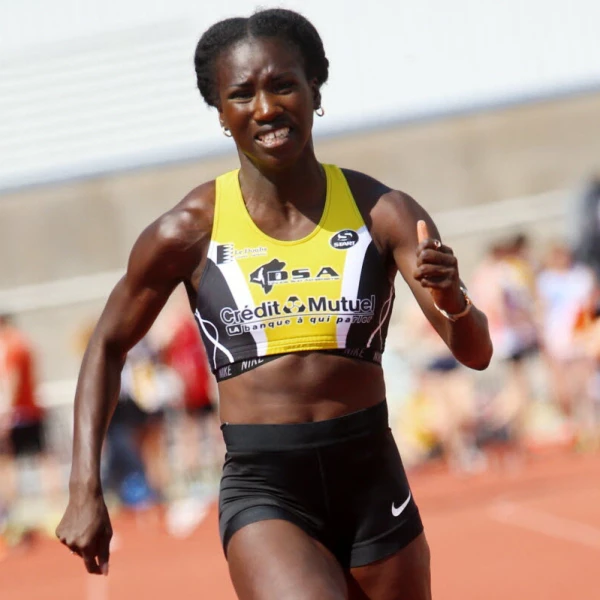 Découvrez le parcours de Awa Sene
