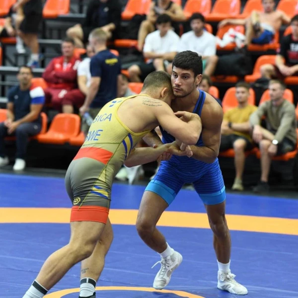 Découvrez le parcours de Léo Tudezca