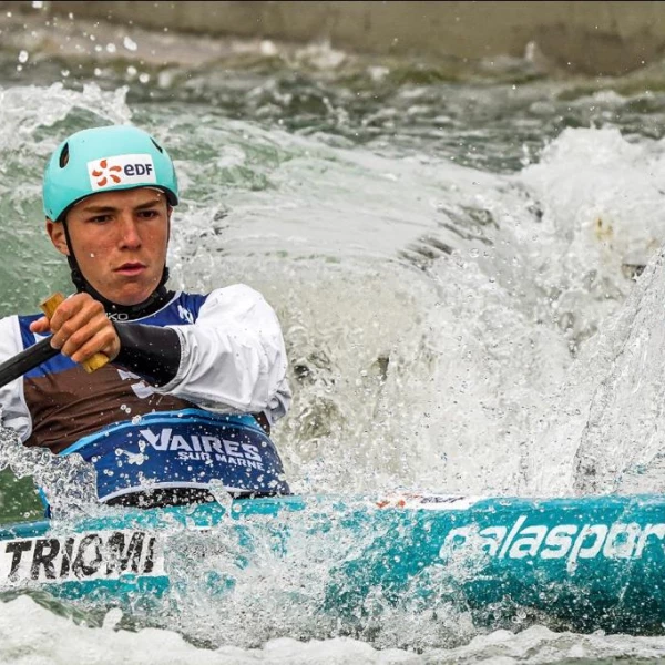 Découvrez le parcours de Ianis Triomphe