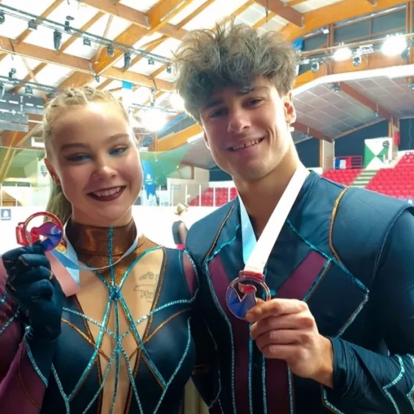 Découvrez le parcours de Loïcia Demougeot